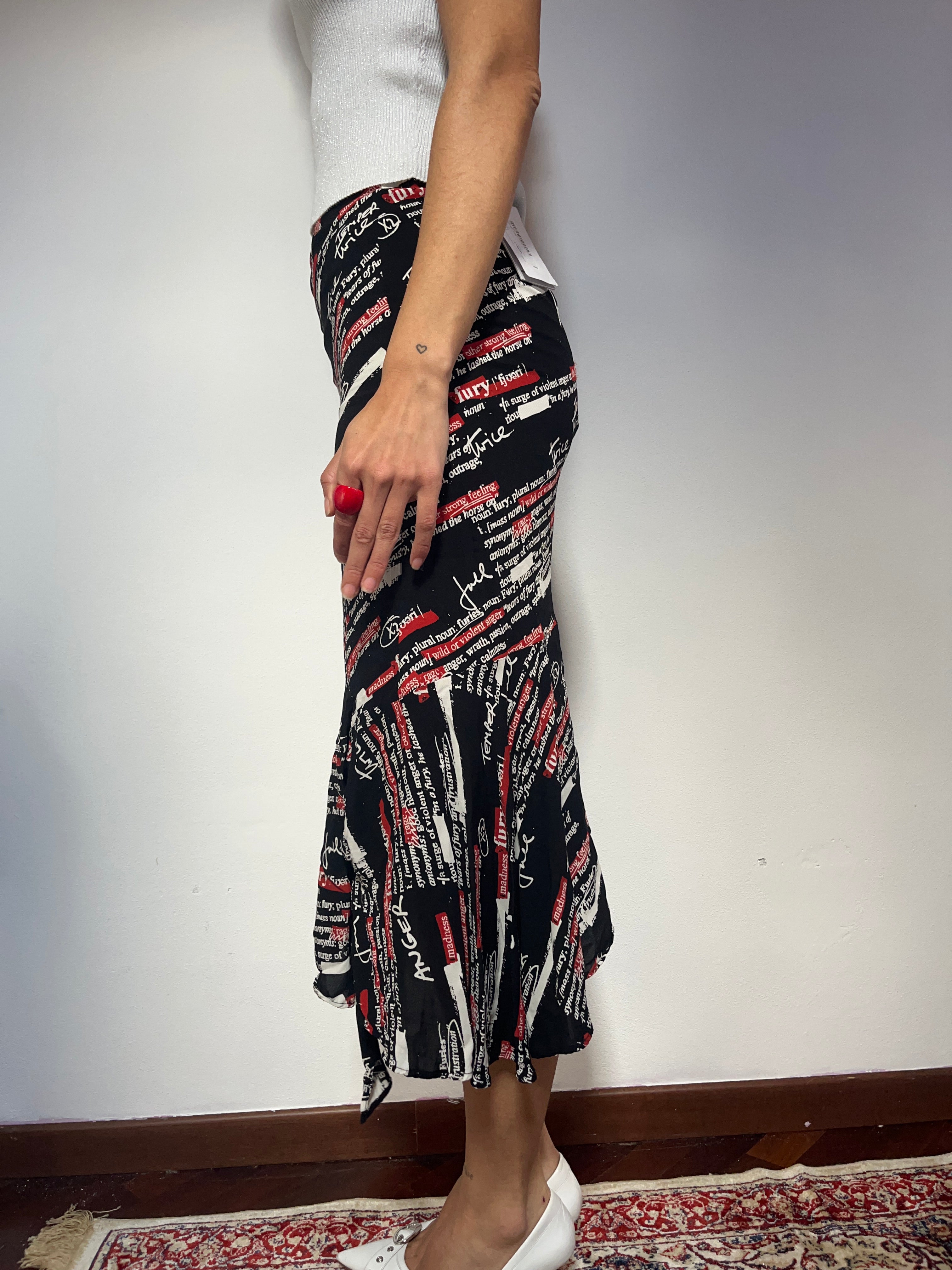 graphic print skirt