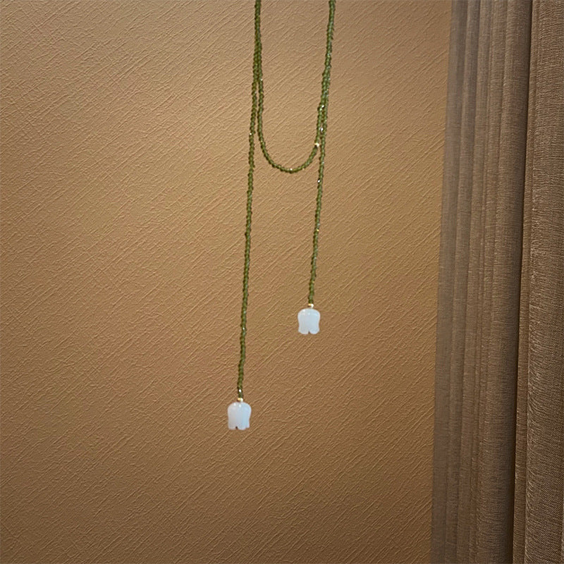 White Lily Winding Necklace